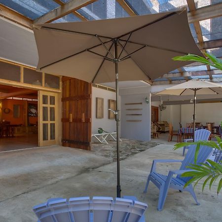 מאיה ביץ' Bayshore Bijou Suites מראה חיצוני תמונה