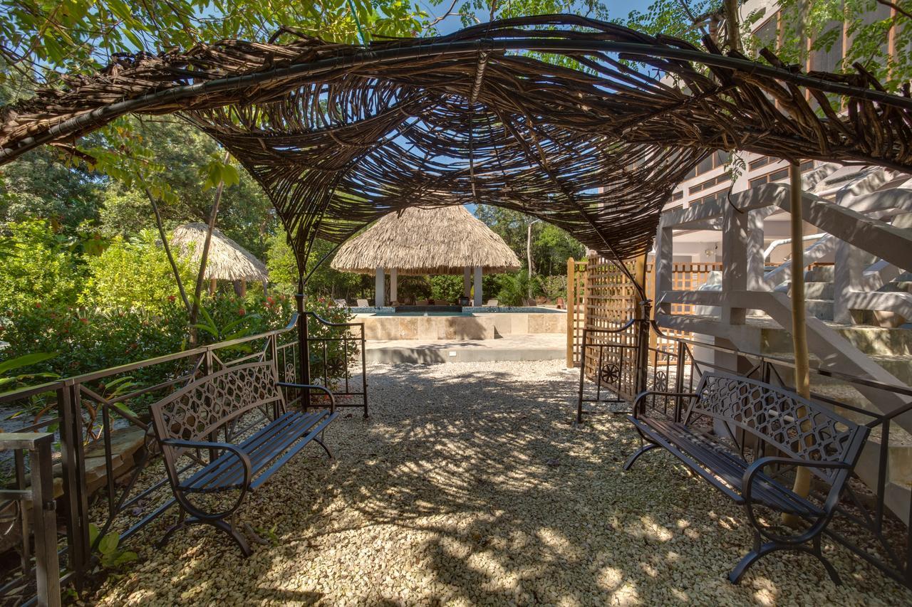 מאיה ביץ' Bayshore Bijou Suites מראה חיצוני תמונה
